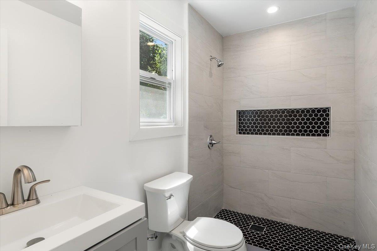 8 Elm Drive – For Sale photo 18