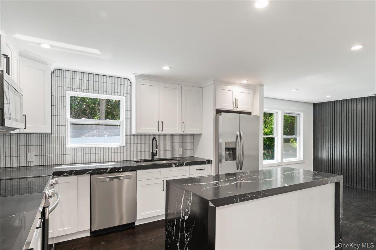 8 Elm Drive – For Sale photo 3