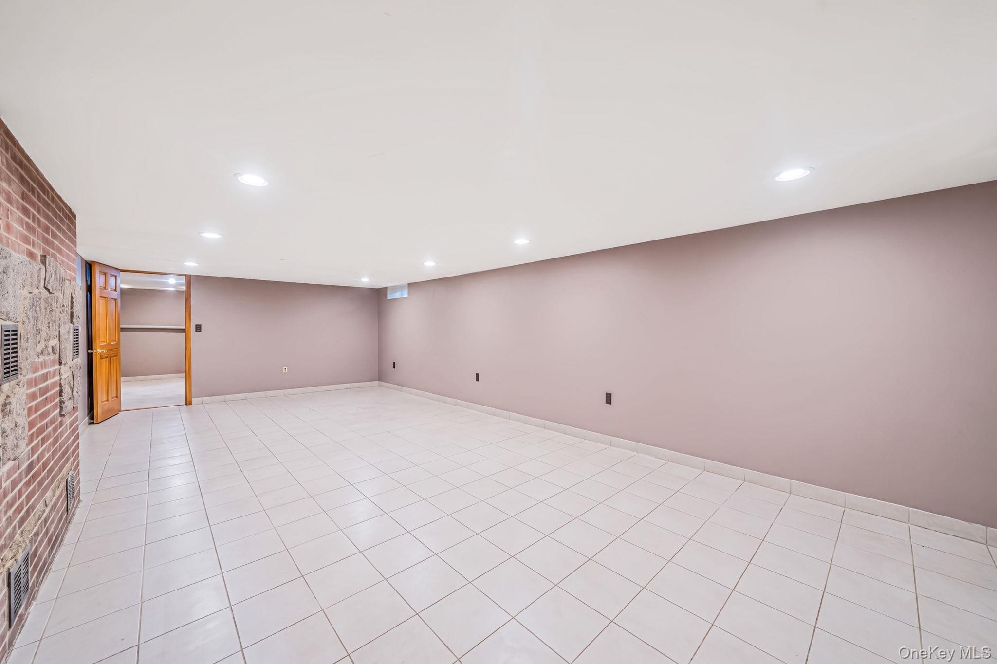 92 Parkhill Avenue – For Sale photo 20