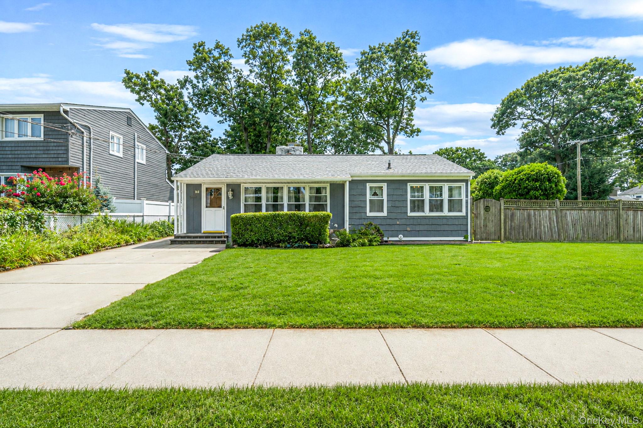 92 Parkhill Avenue – For Sale