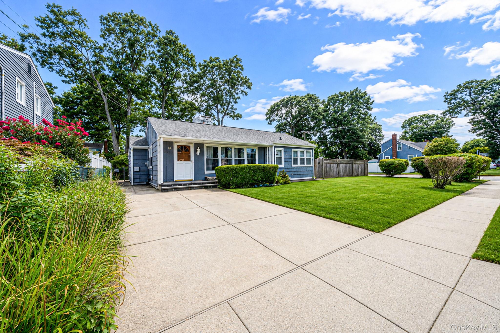 92 Parkhill Avenue – For Sale photo 2