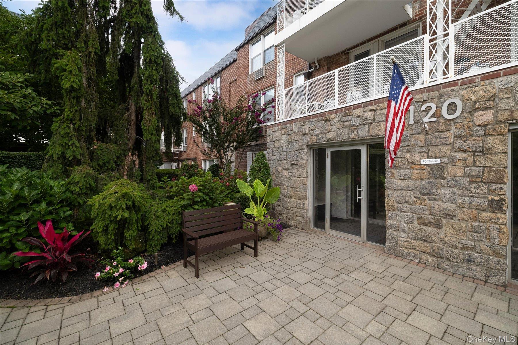 120 Morris Avenue, Unit C9 photo 4