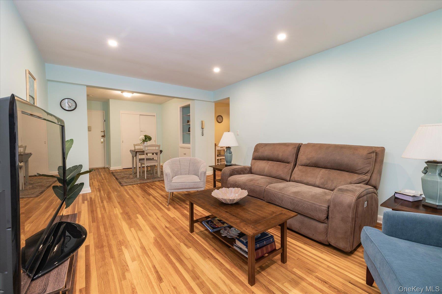 120 Morris Avenue, Unit C9 photo 8