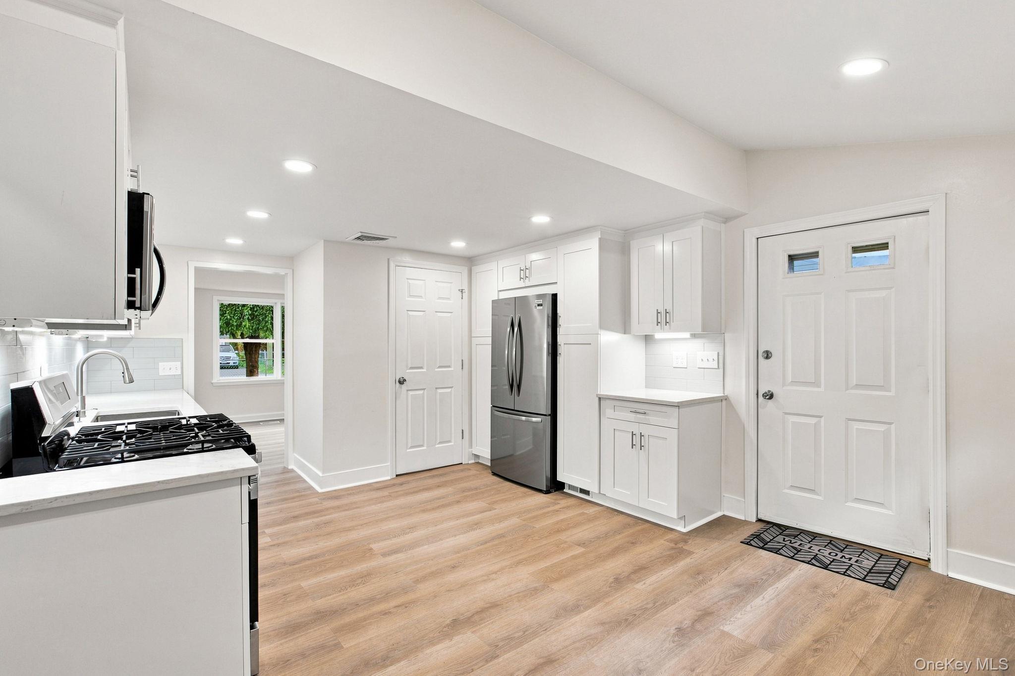 10 Kwiecinski Street – For Sale photo 7