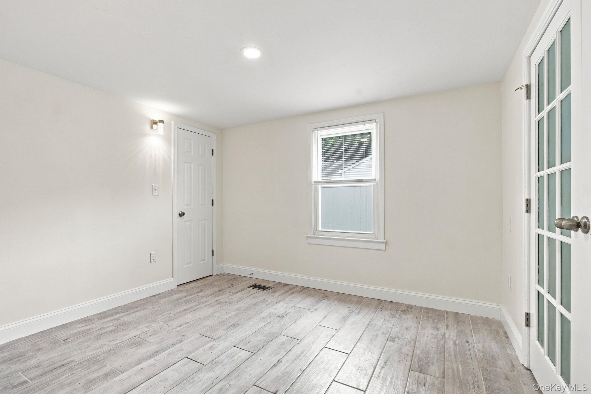 10 Kwiecinski Street – For Sale photo 12