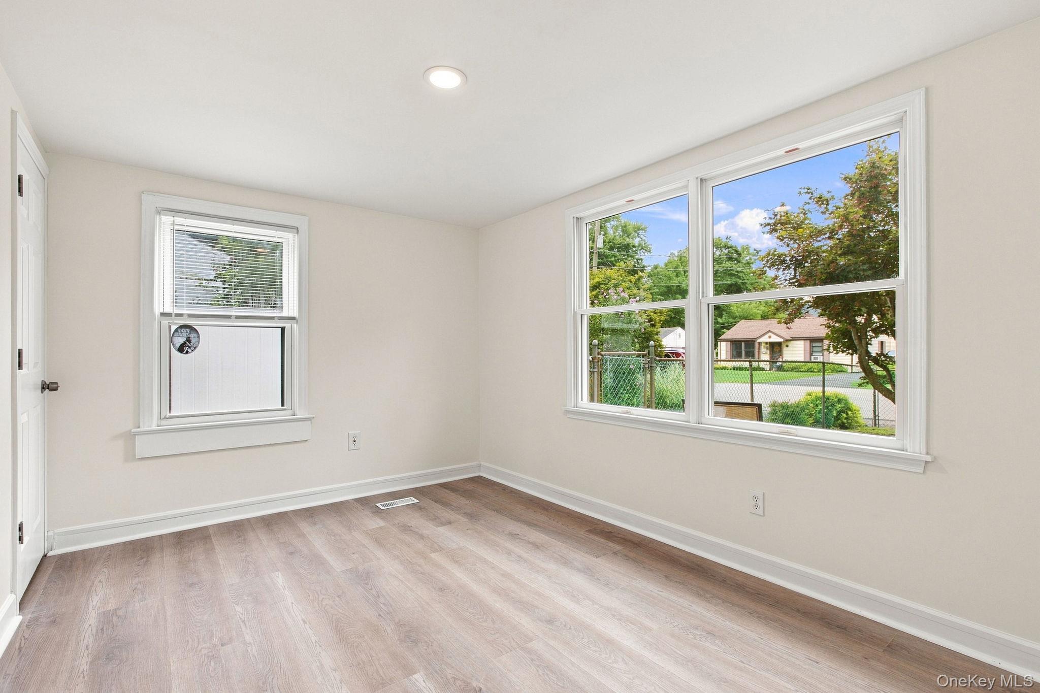 10 Kwiecinski Street – For Sale photo 14