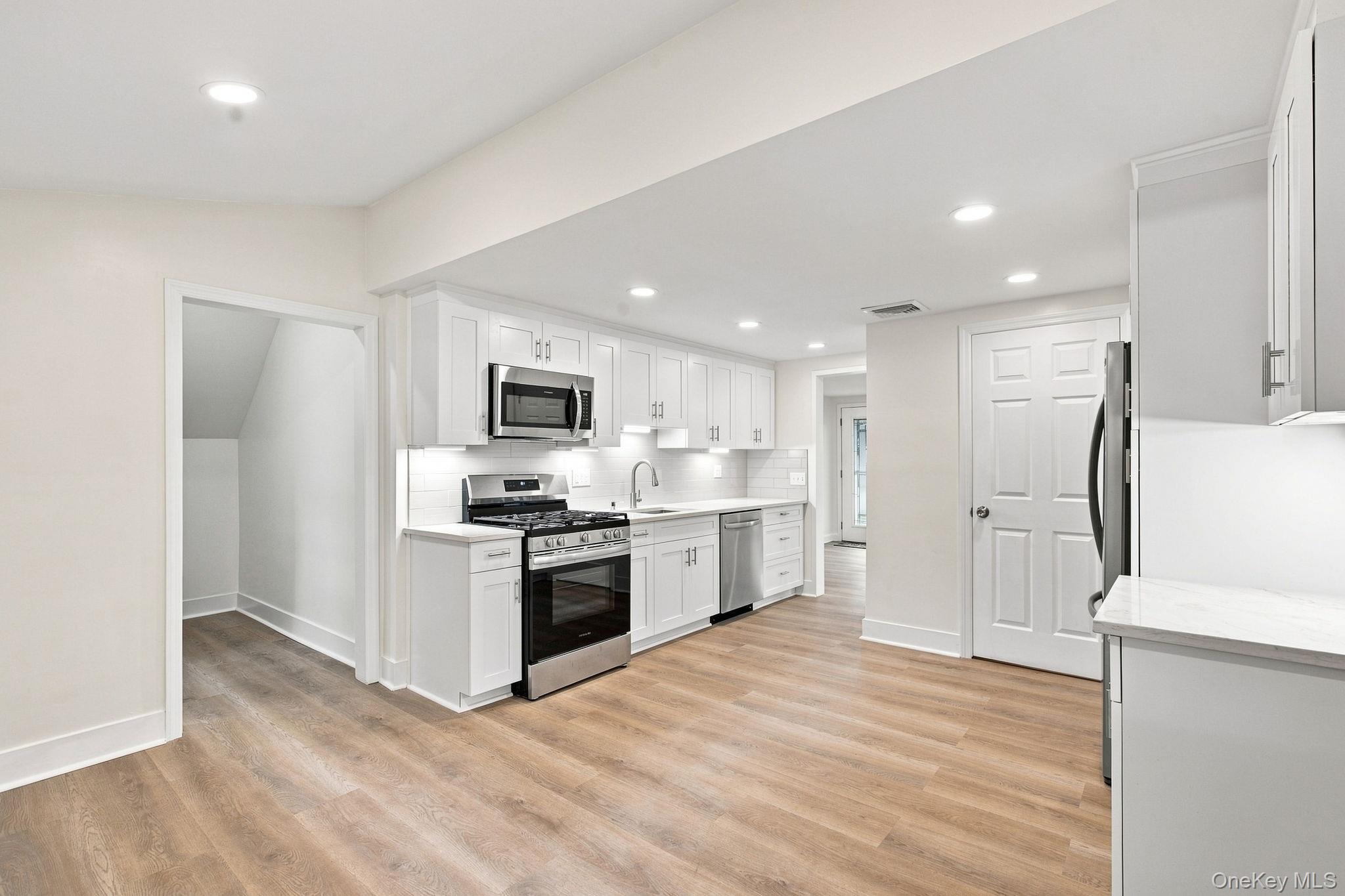 10 Kwiecinski Street – For Sale photo 5