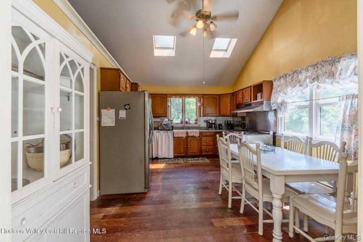 97 Leslie Road – For Sale photo 15
