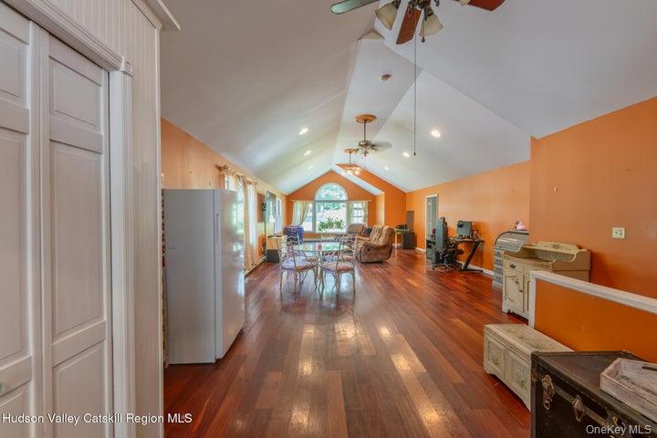 97 Leslie Road – For Sale photo 20