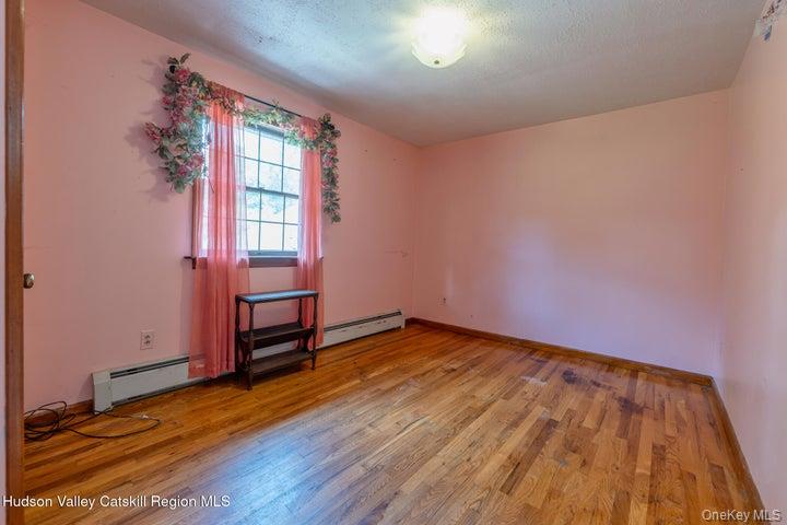 97 Leslie Road – For Sale photo 35