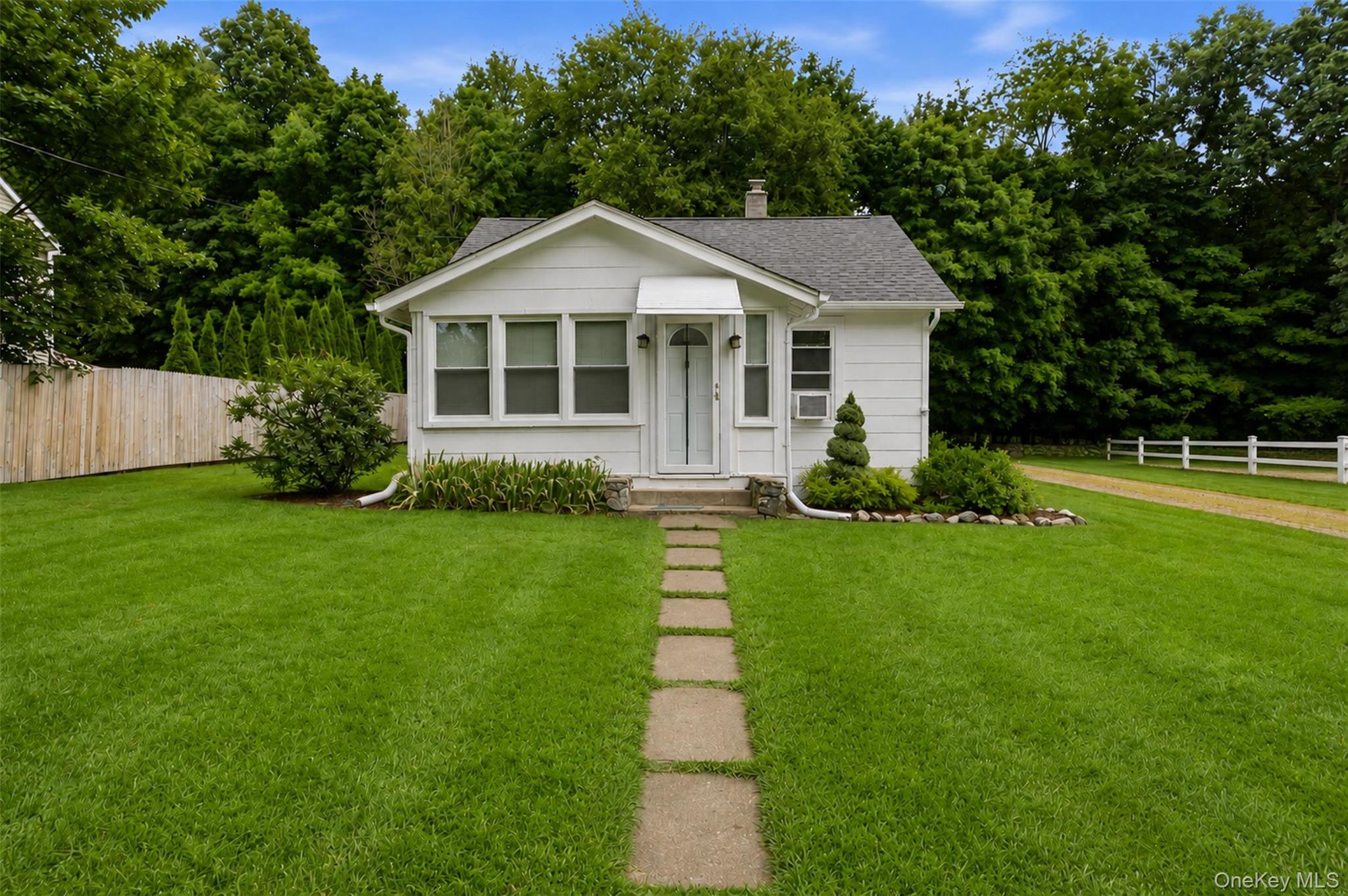 24 Round Lake Avenue – For Sale
