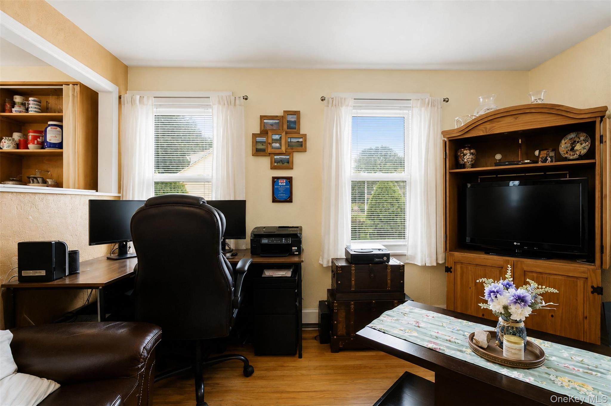 24 Round Lake Avenue – For Sale photo 9