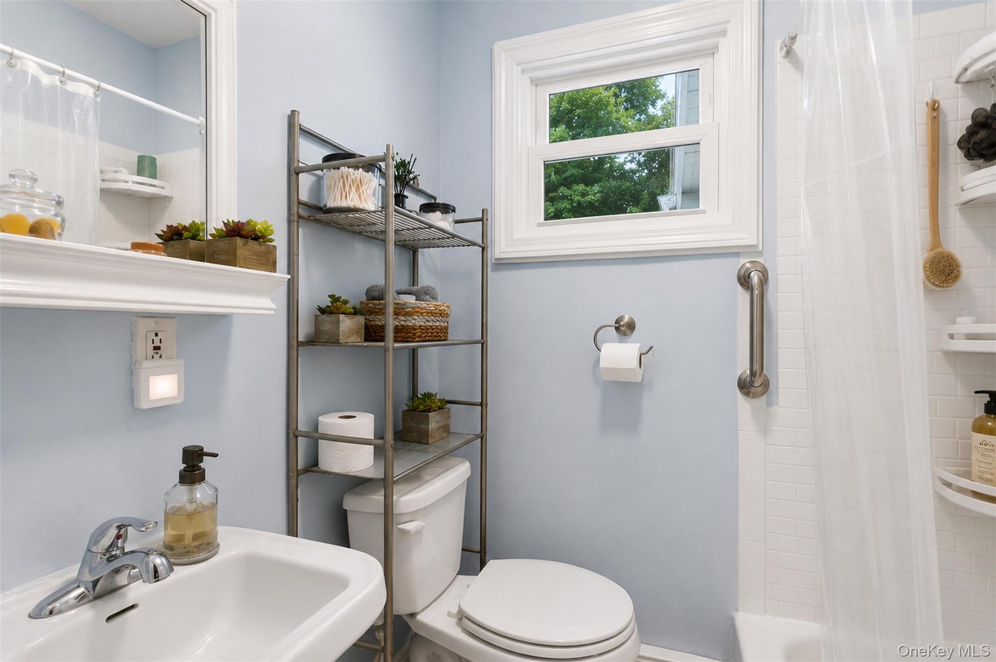 24 Round Lake Avenue – For Sale photo 20