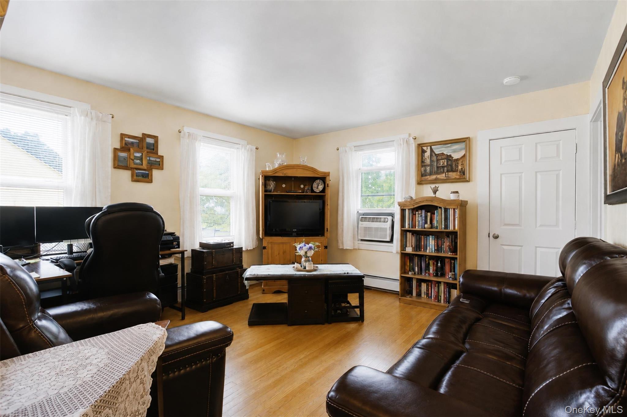 24 Round Lake Avenue – For Sale photo 8