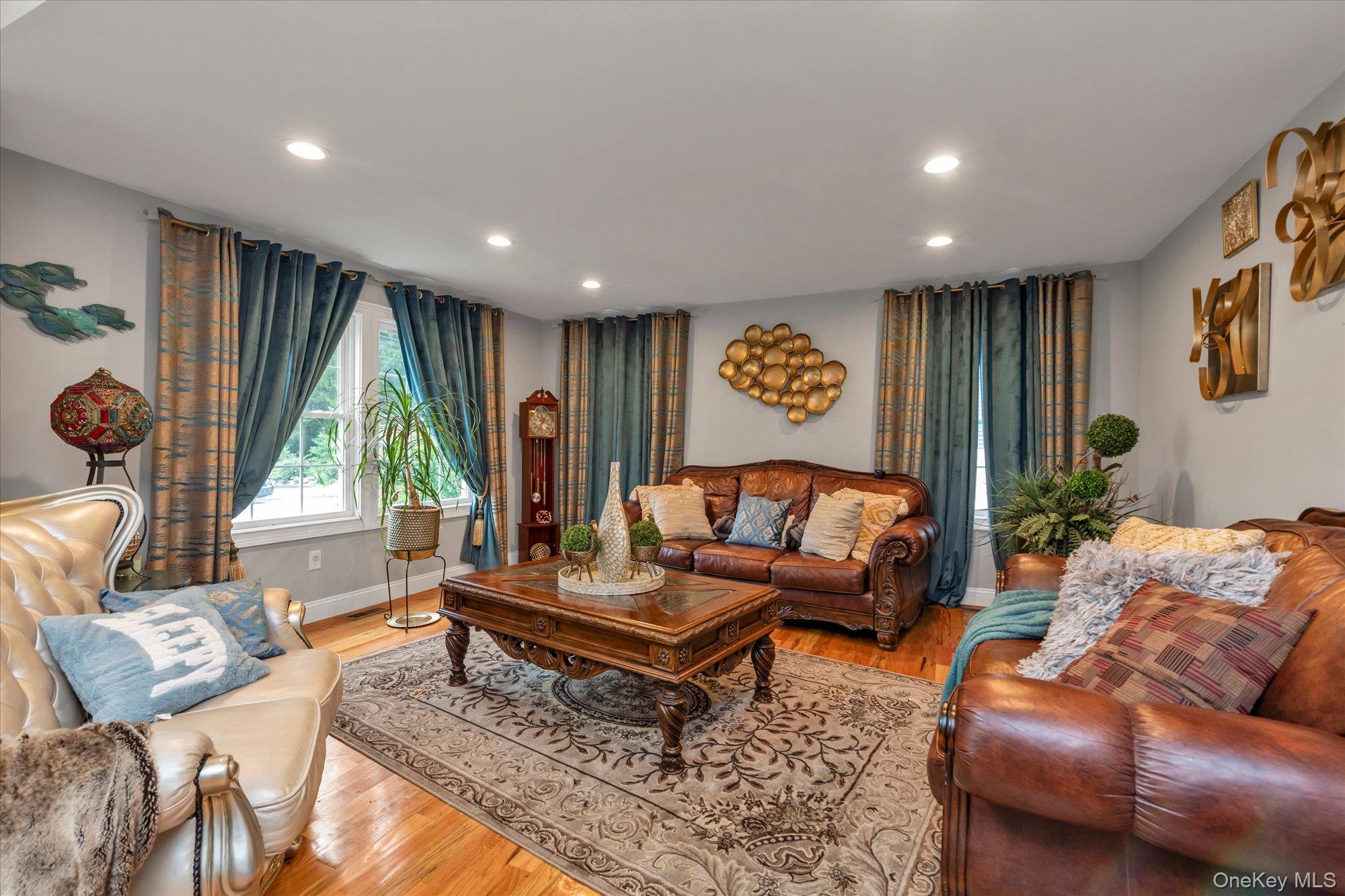 6 Belmont Court – For Sale photo 2