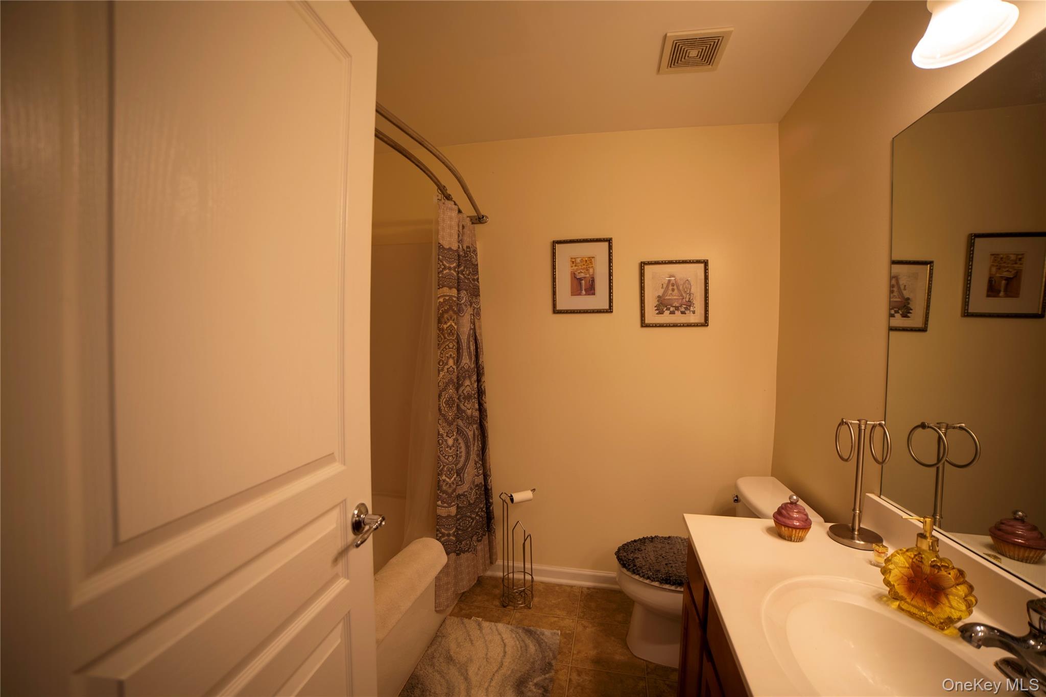 10 Bainbridge Place, Unit 704 photo 22