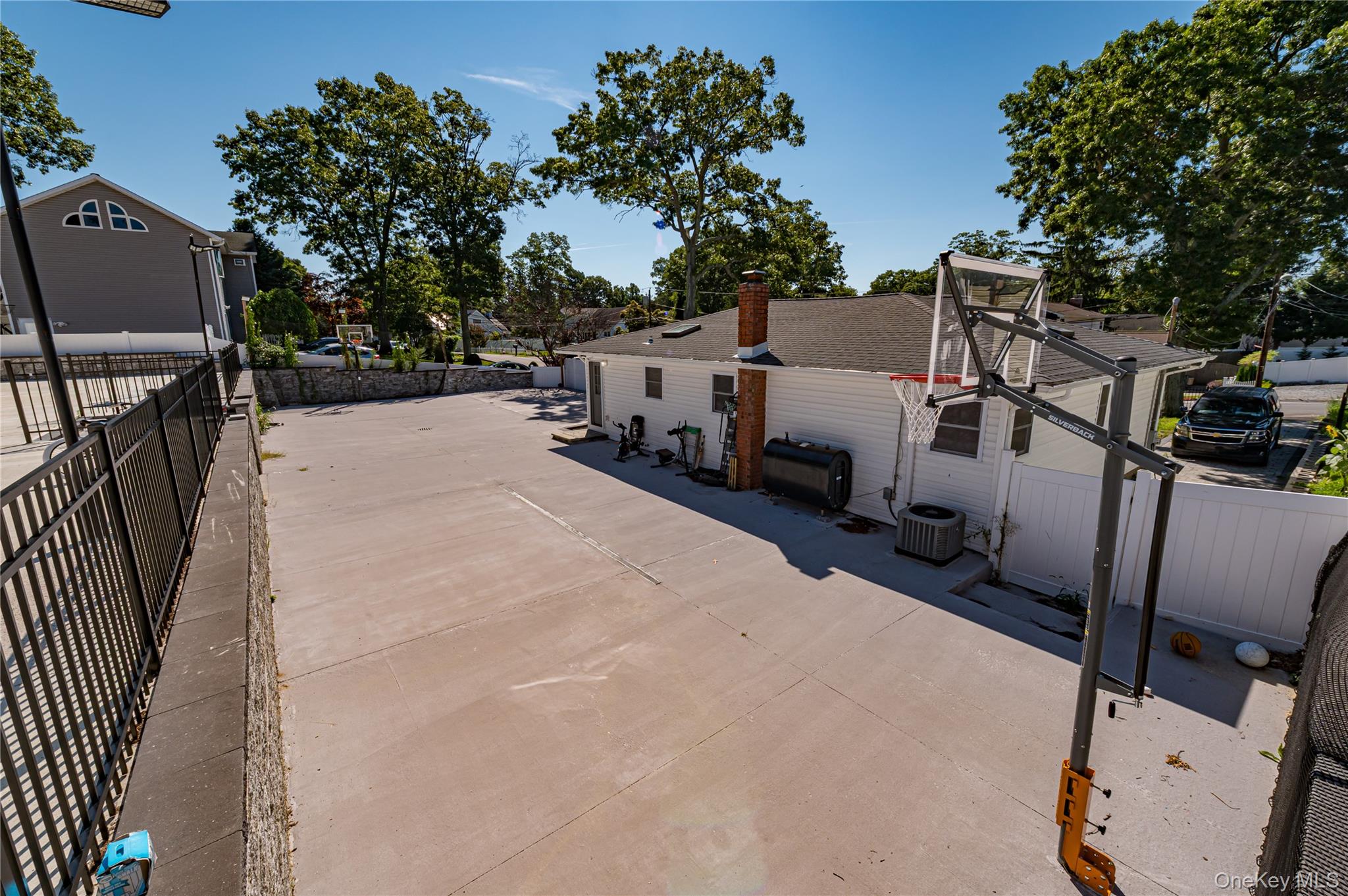 429 Ontario Street – For Sale photo 23