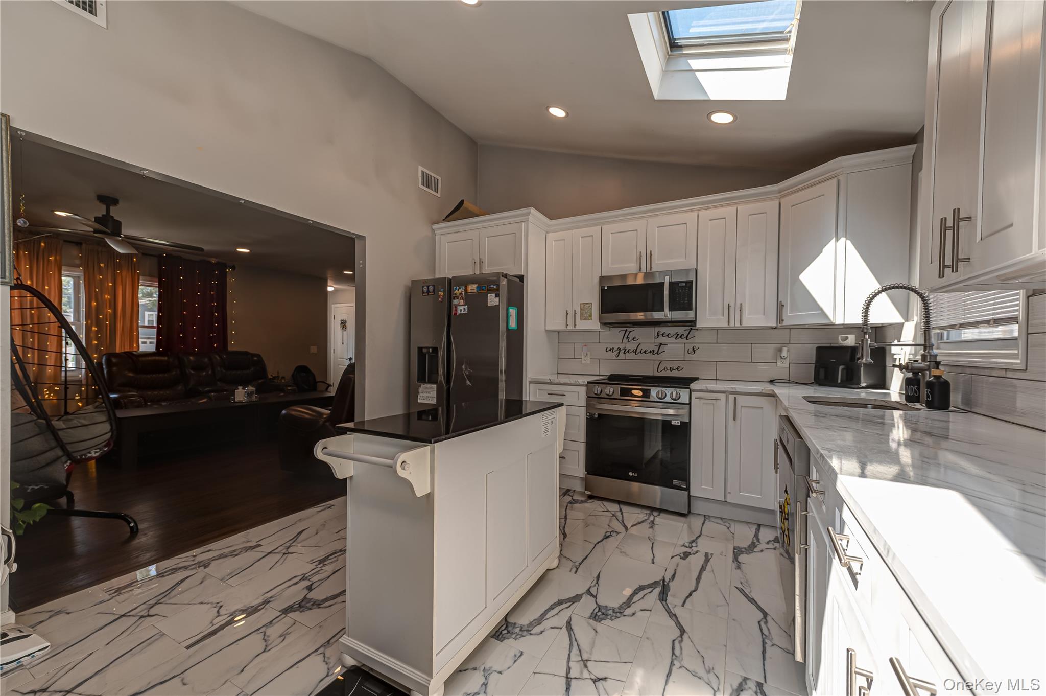 429 Ontario Street – For Sale photo 9