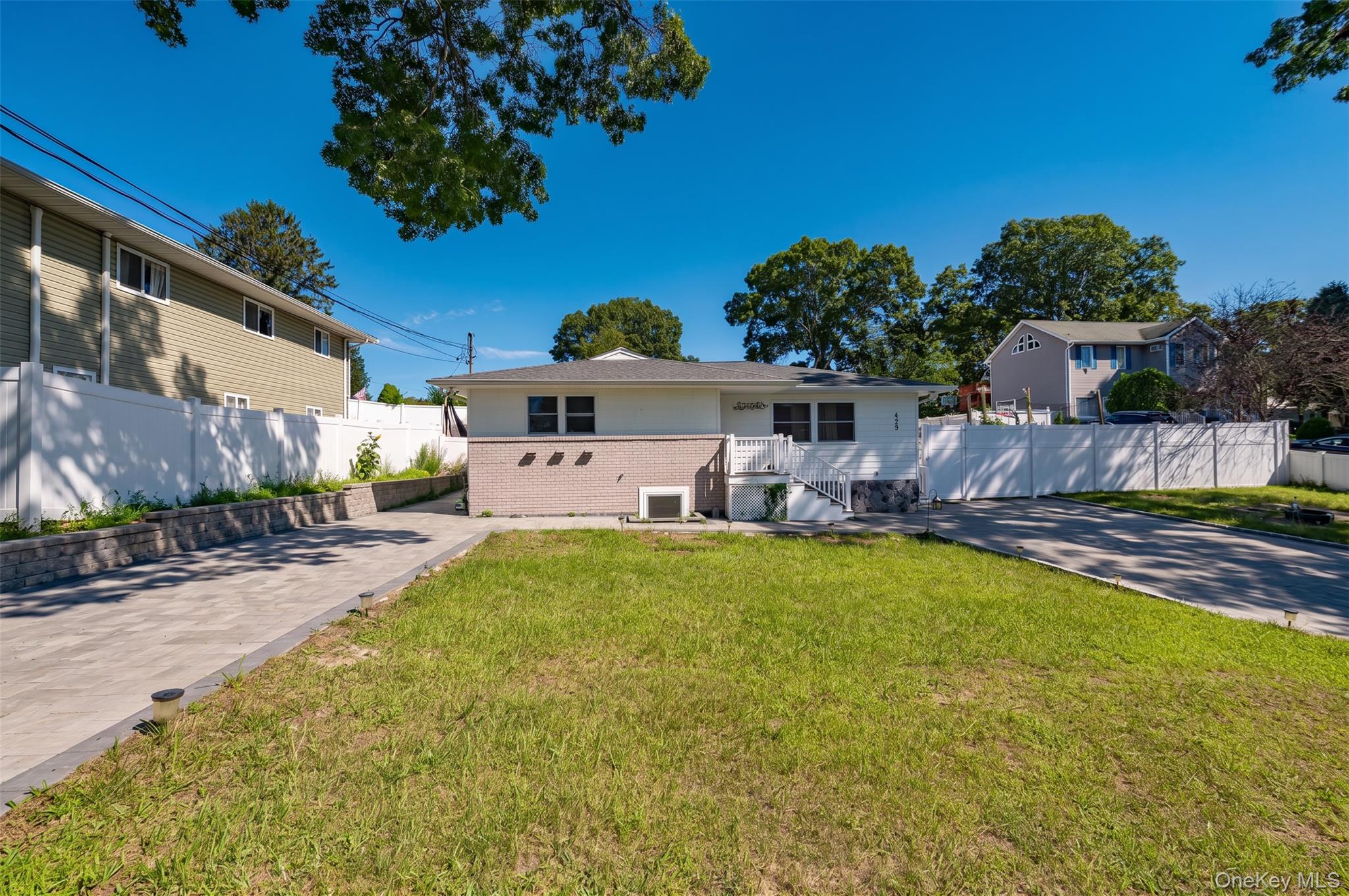 429 Ontario Street – For Sale
