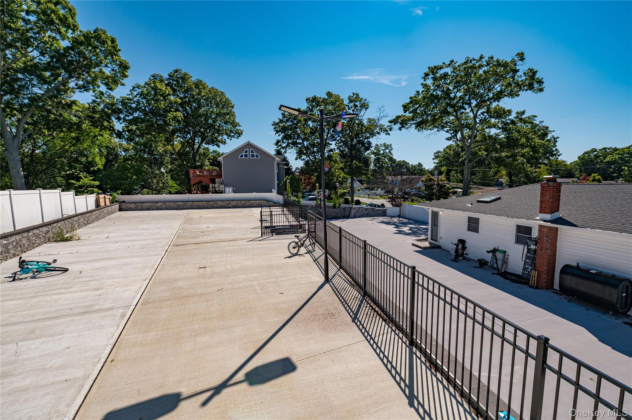 429 Ontario Street – For Sale photo 30