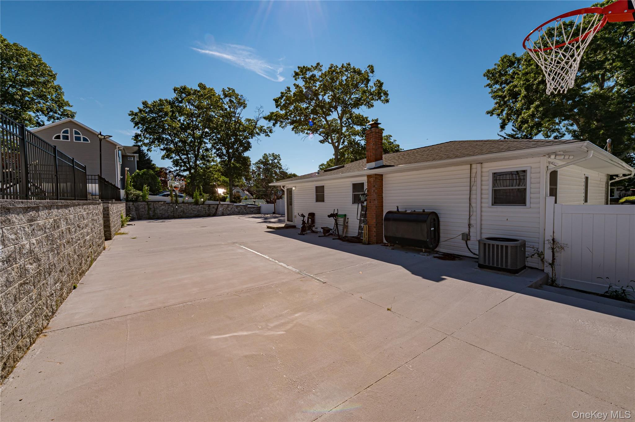 429 Ontario Street – For Sale photo 24