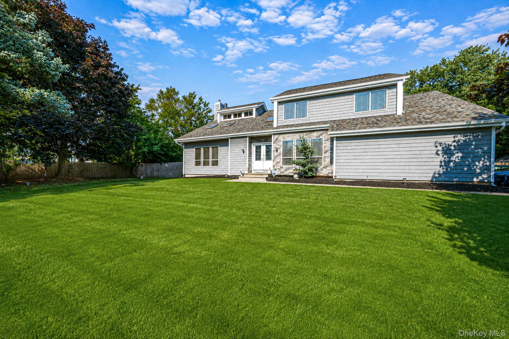 53 Miller Place Road – For Sale photo 2
