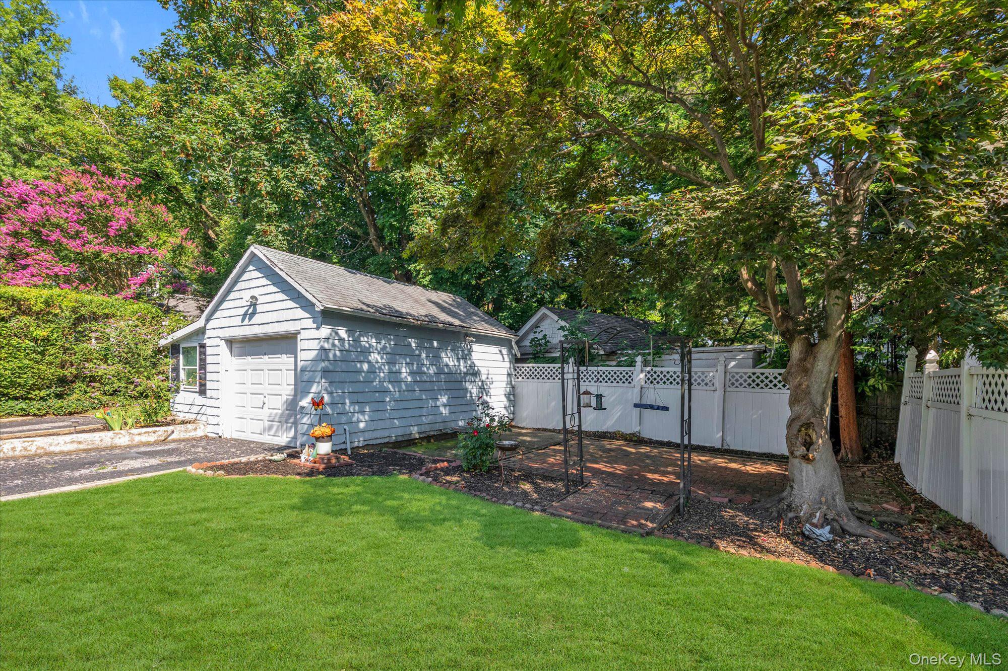 265 Schenck Avenue – For Sale photo 14