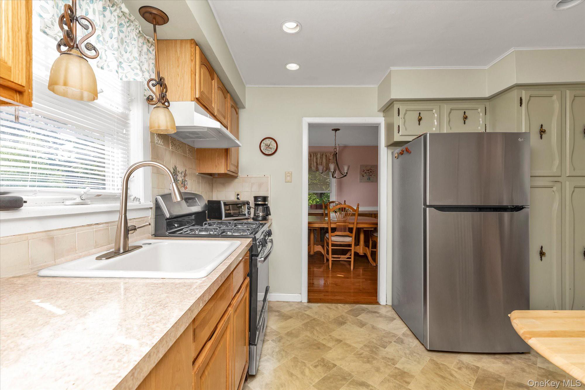 265 Schenck Avenue – For Sale photo 6