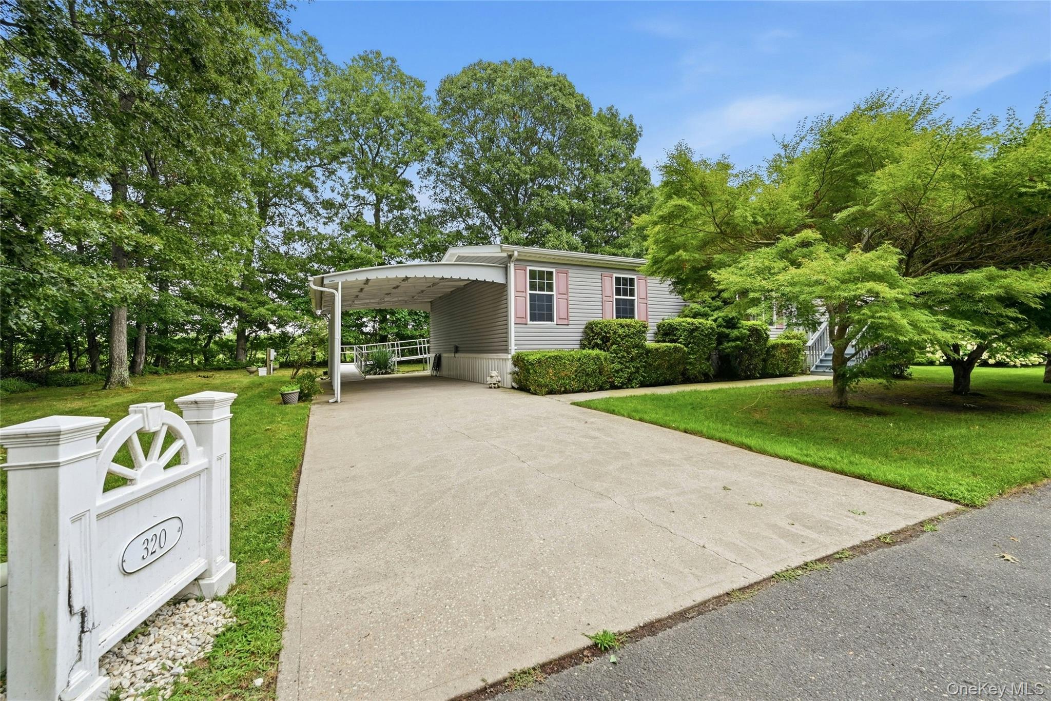 638 Fresh Pond Avenue, Unit 320 photo 2