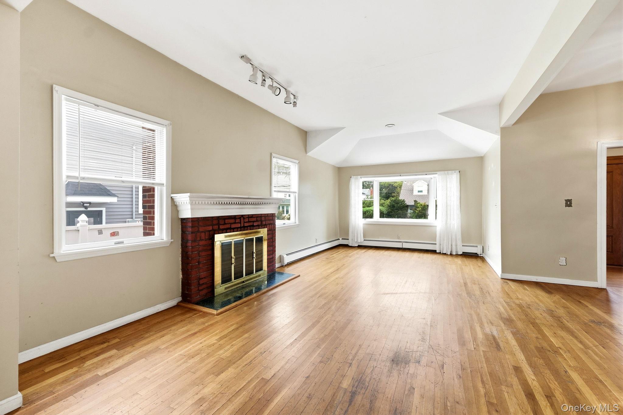 105 N Corona Avenue – For Sale photo 12