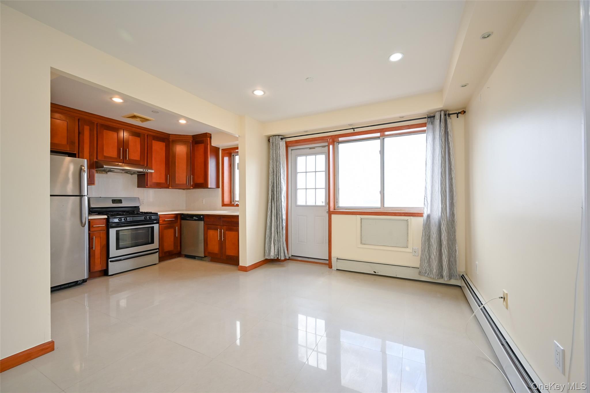 64-63 Austin Street, Unit #6c photo 6