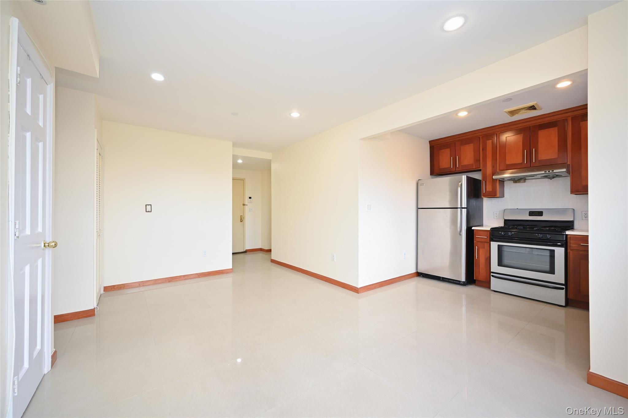 64-63 Austin Street, Unit #6c photo 5