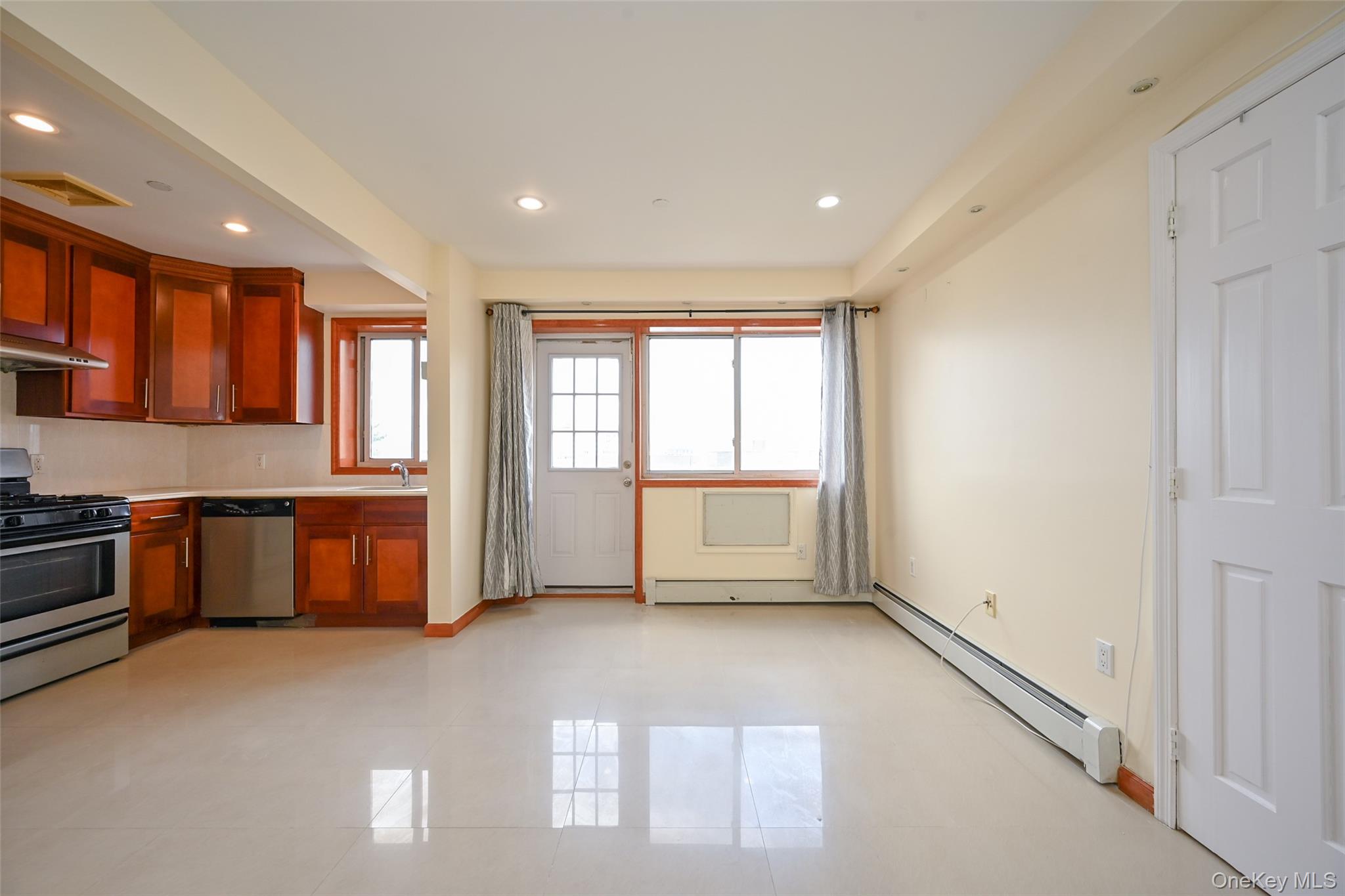 64-63 Austin Street, Unit #6c photo 7