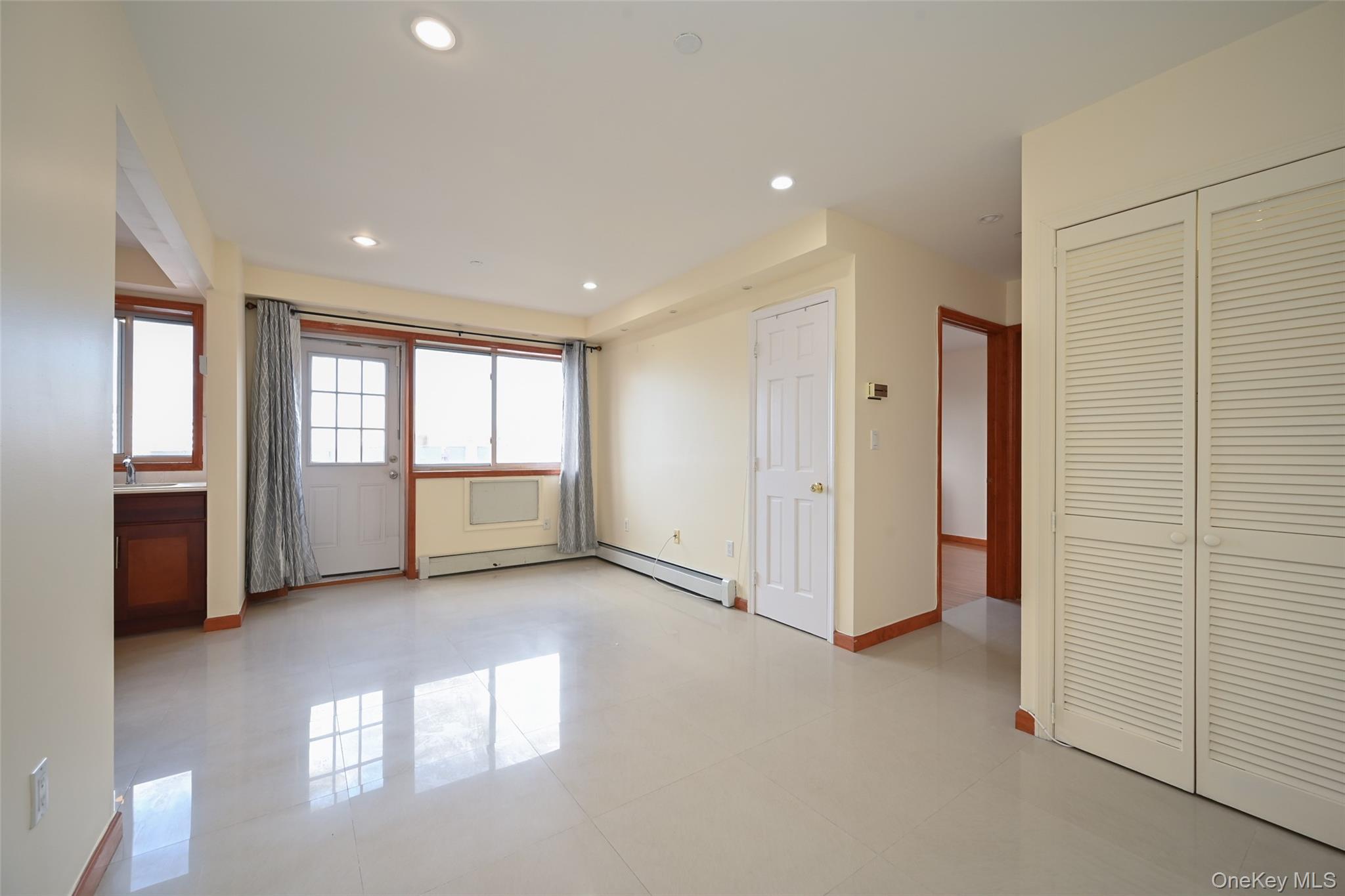 64-63 Austin Street, Unit #6c photo 8