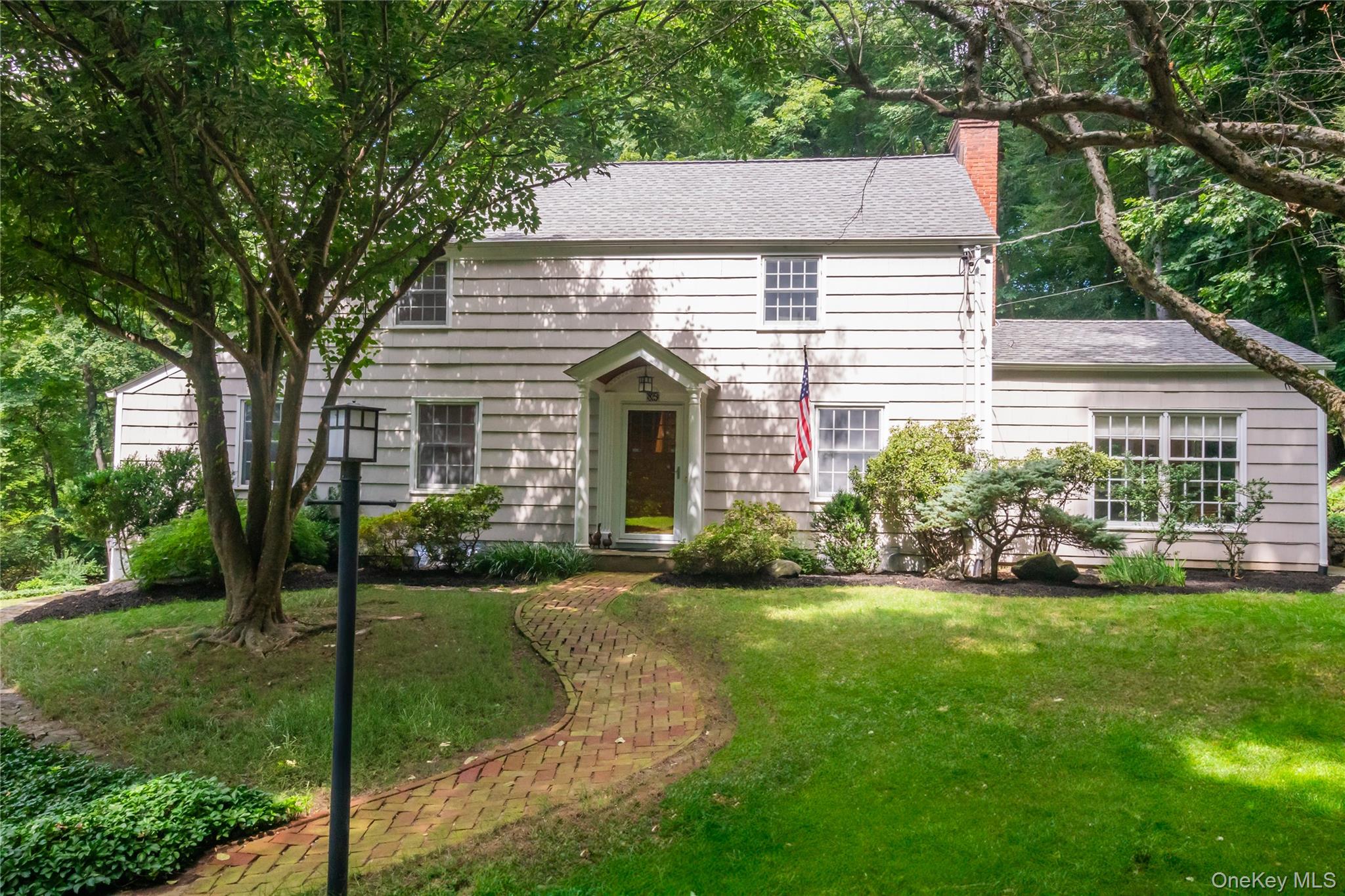 35 Marcourt Drive – For Sale photo 2