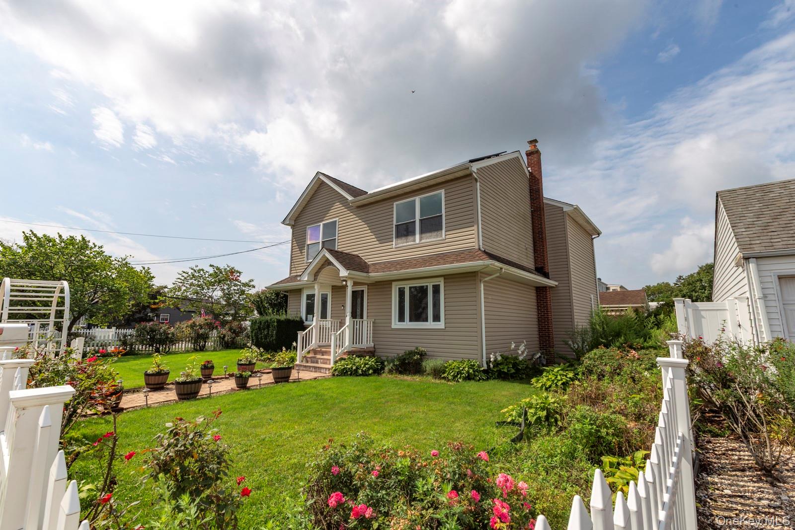 305 S Strong Avenue – For Sale photo 4