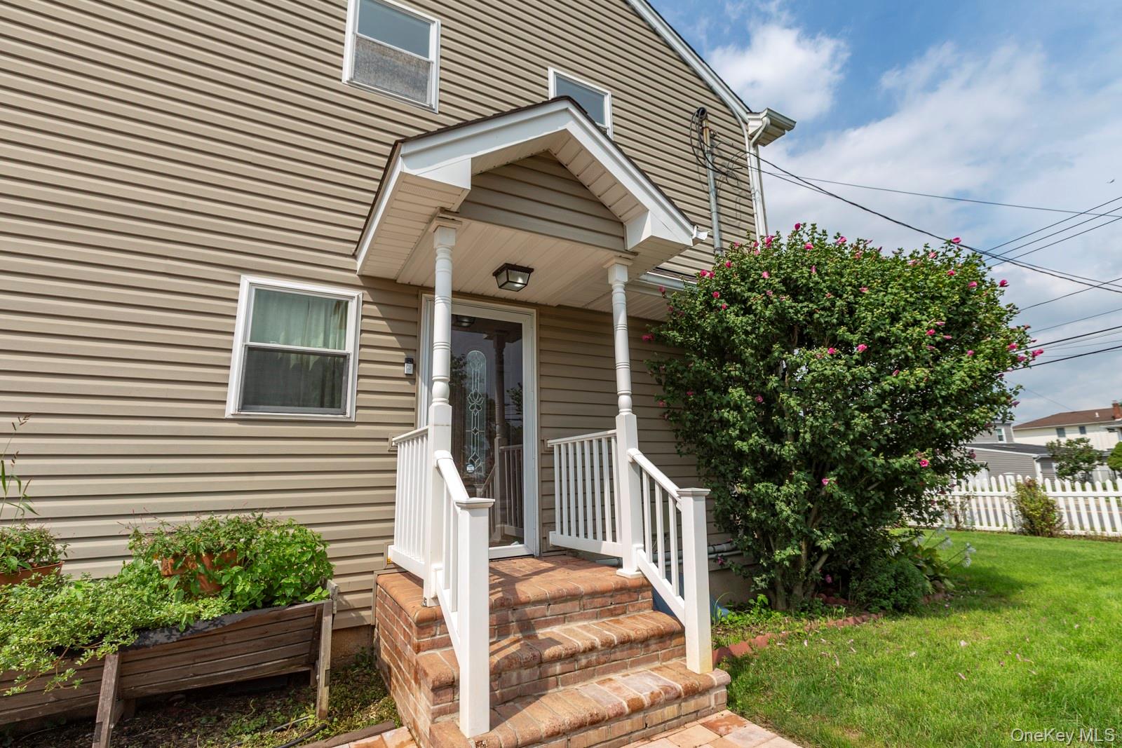 305 S Strong Avenue – For Sale photo 14