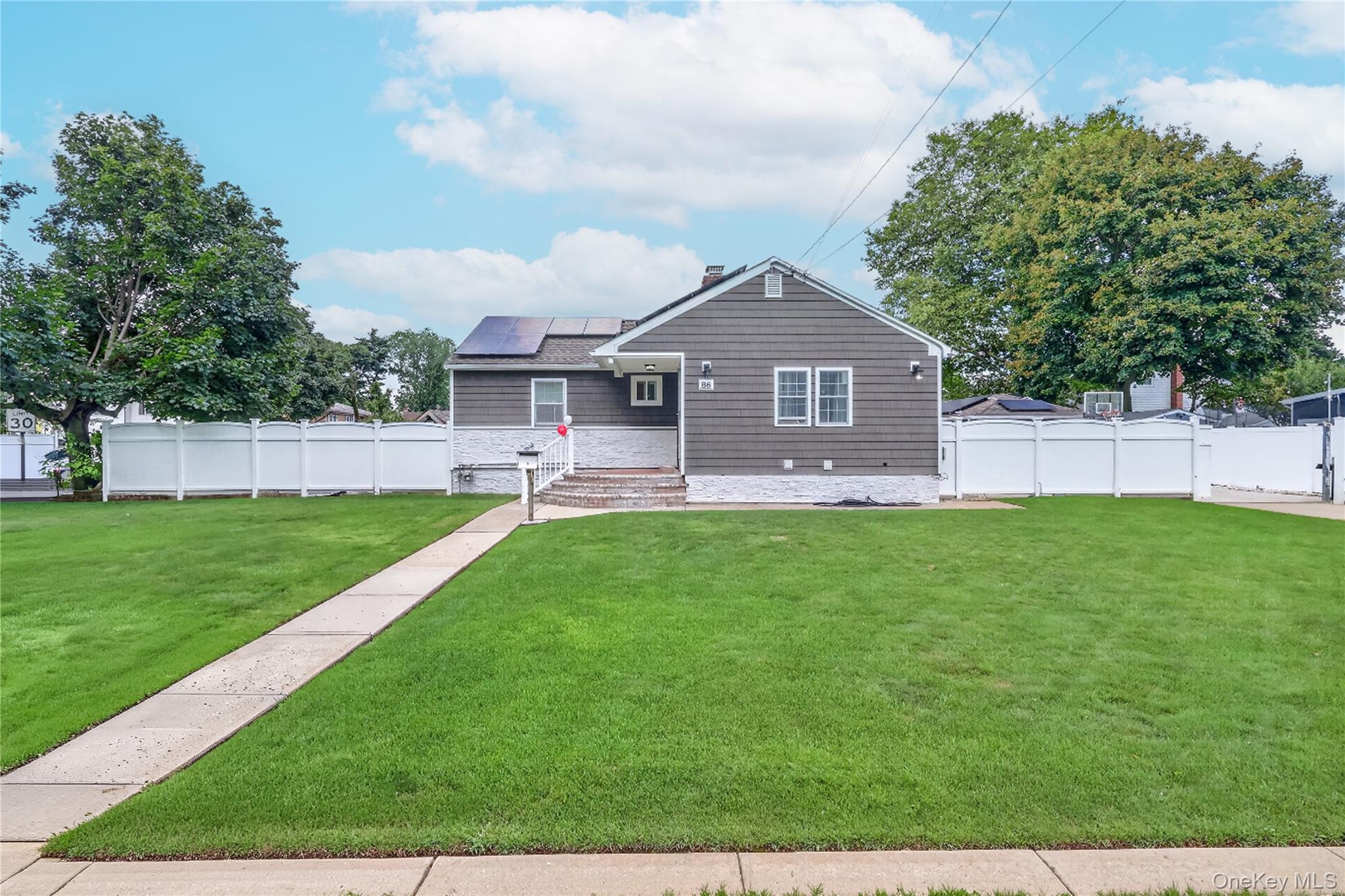 86 Washington Avenue – For Sale photo 3