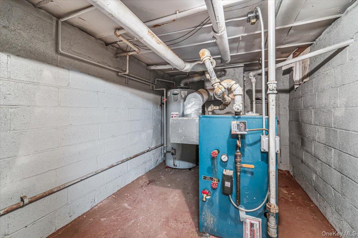 32-10 82 Street – For Sale photo 21
