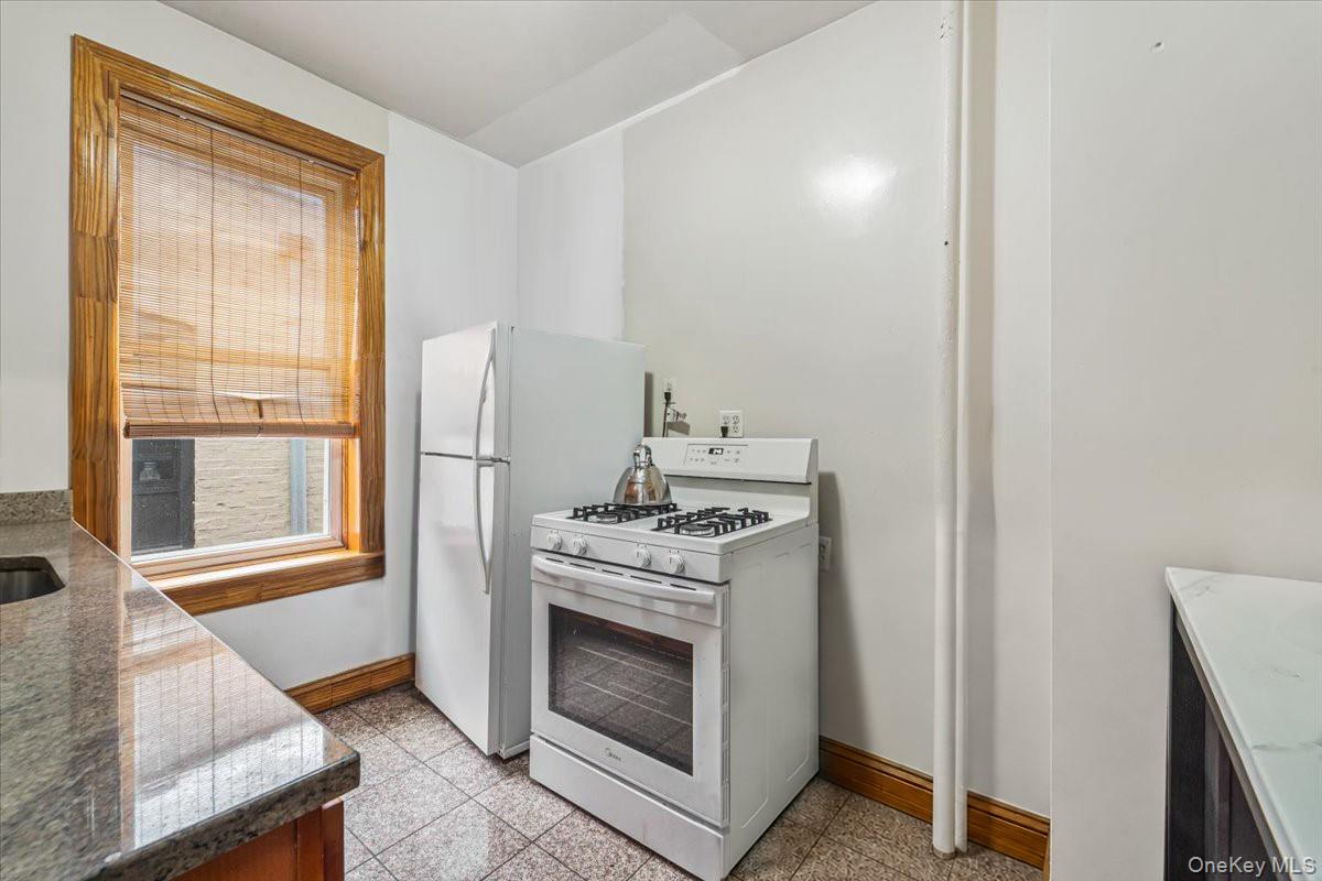 32-10 82 Street – For Sale photo 6