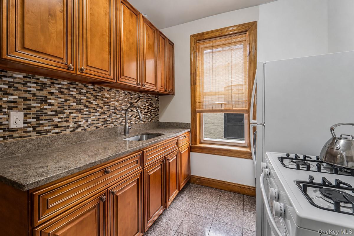 32-10 82 Street – For Sale photo 5