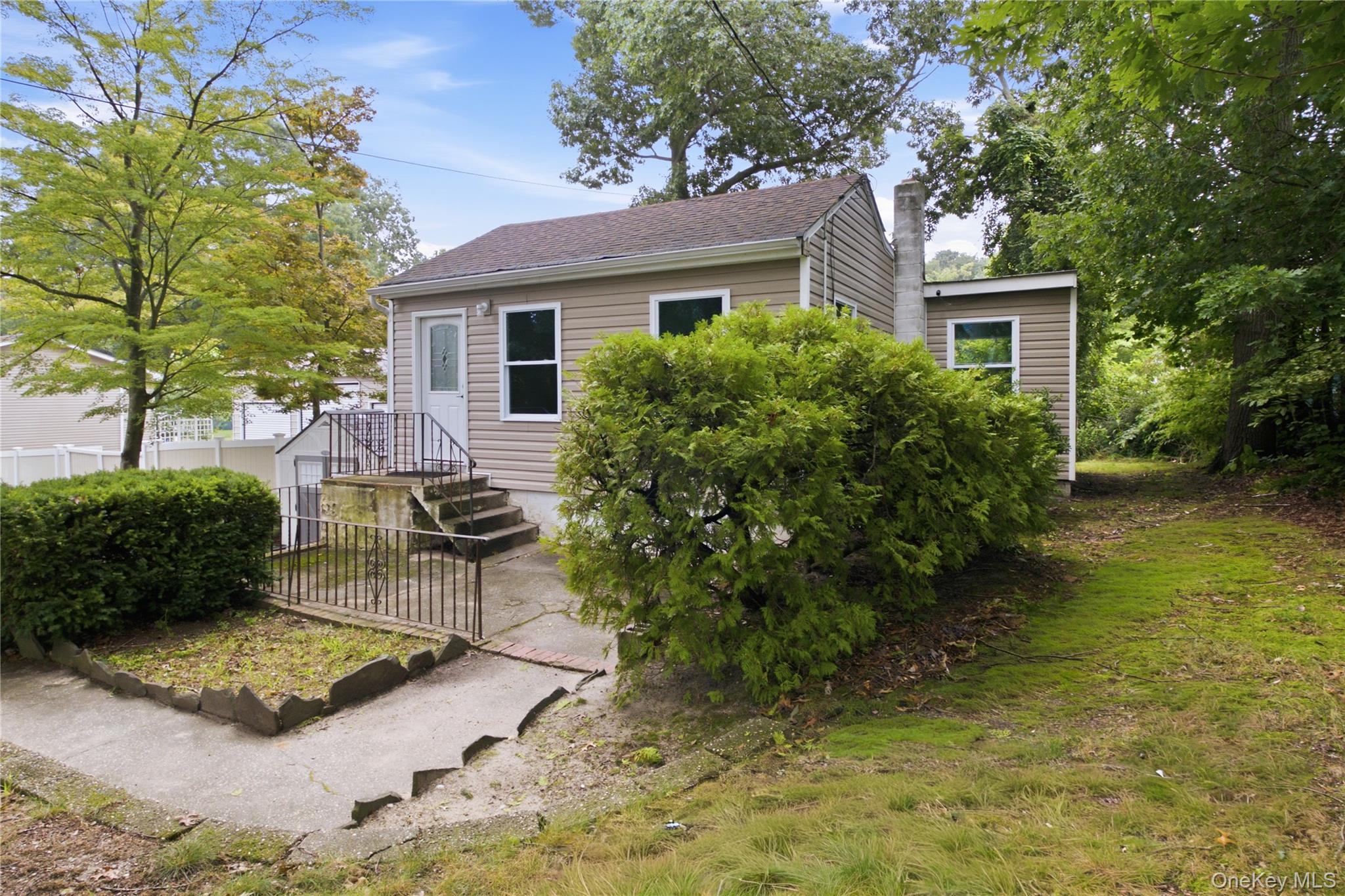 34 Whitestone Road – For Sale photo 2