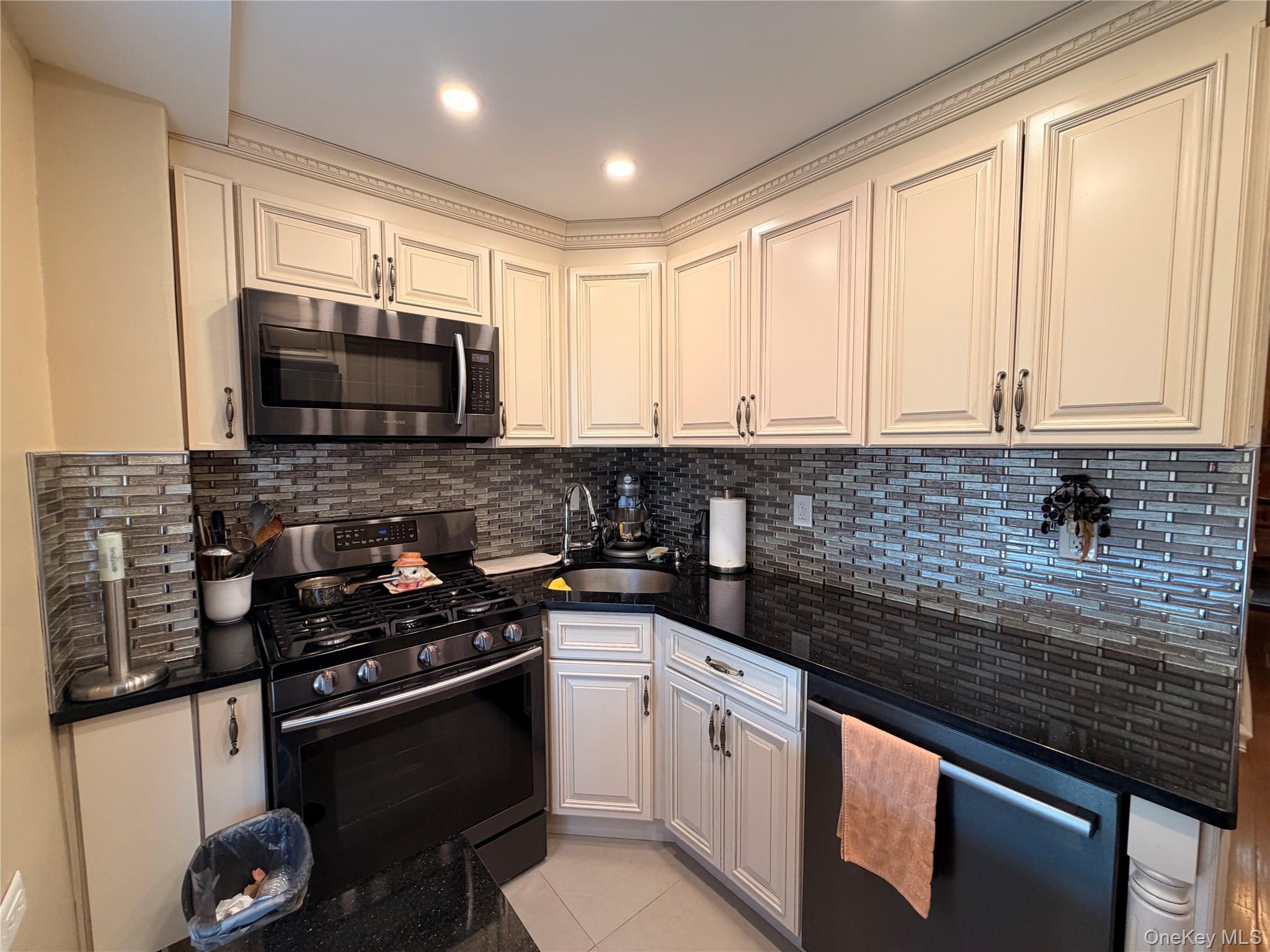 98-05 63rd Road, Unit 12k photo 14