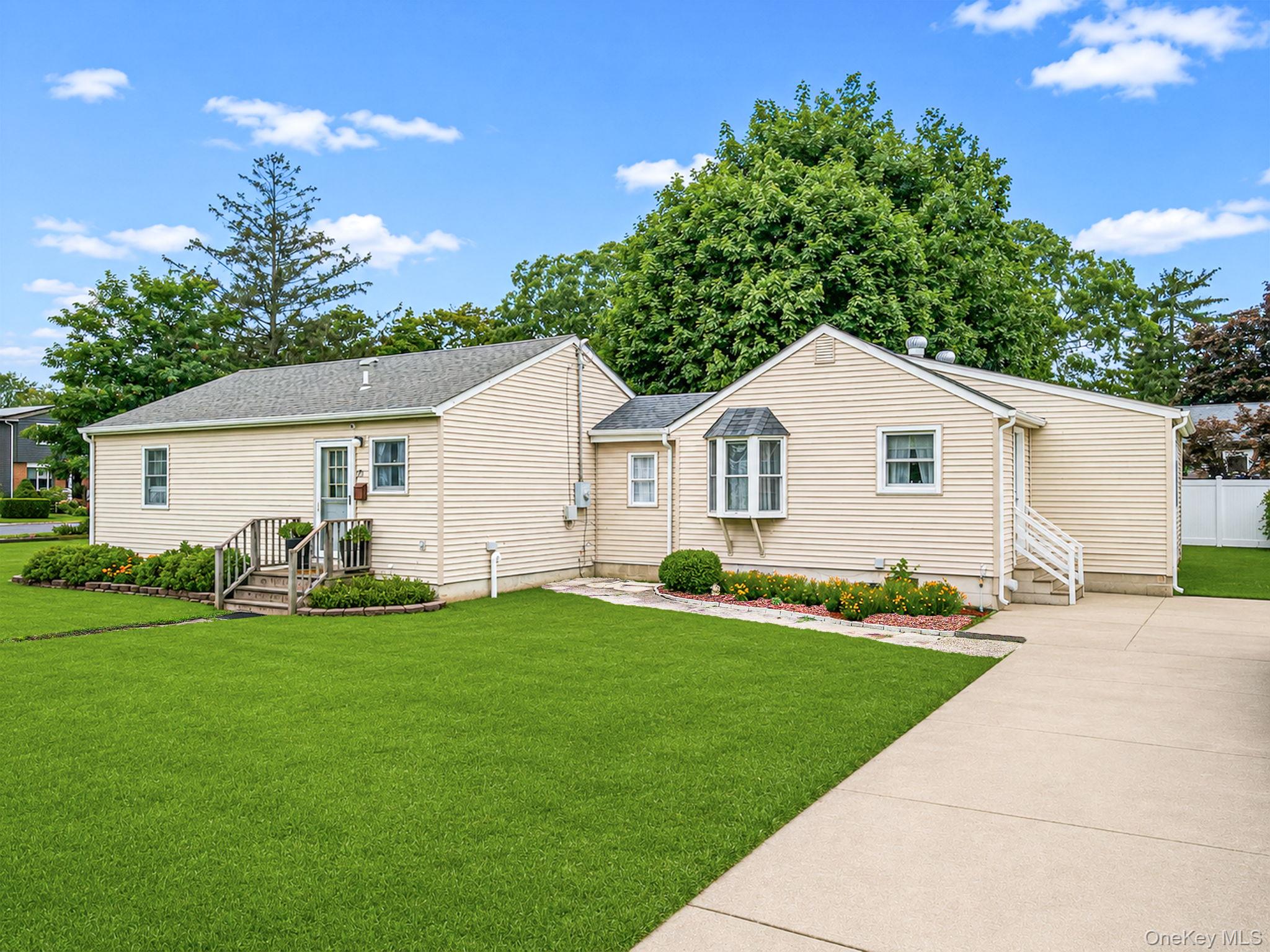 21 Cherokee Drive – For Sale