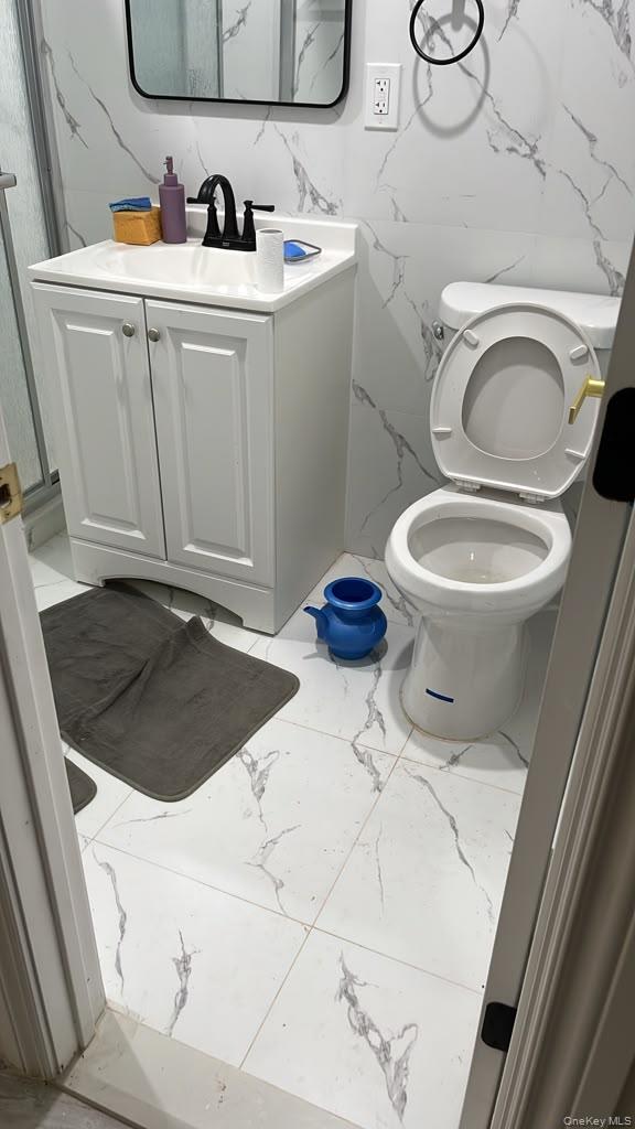165-19 Chapin Court – For Rent photo 3