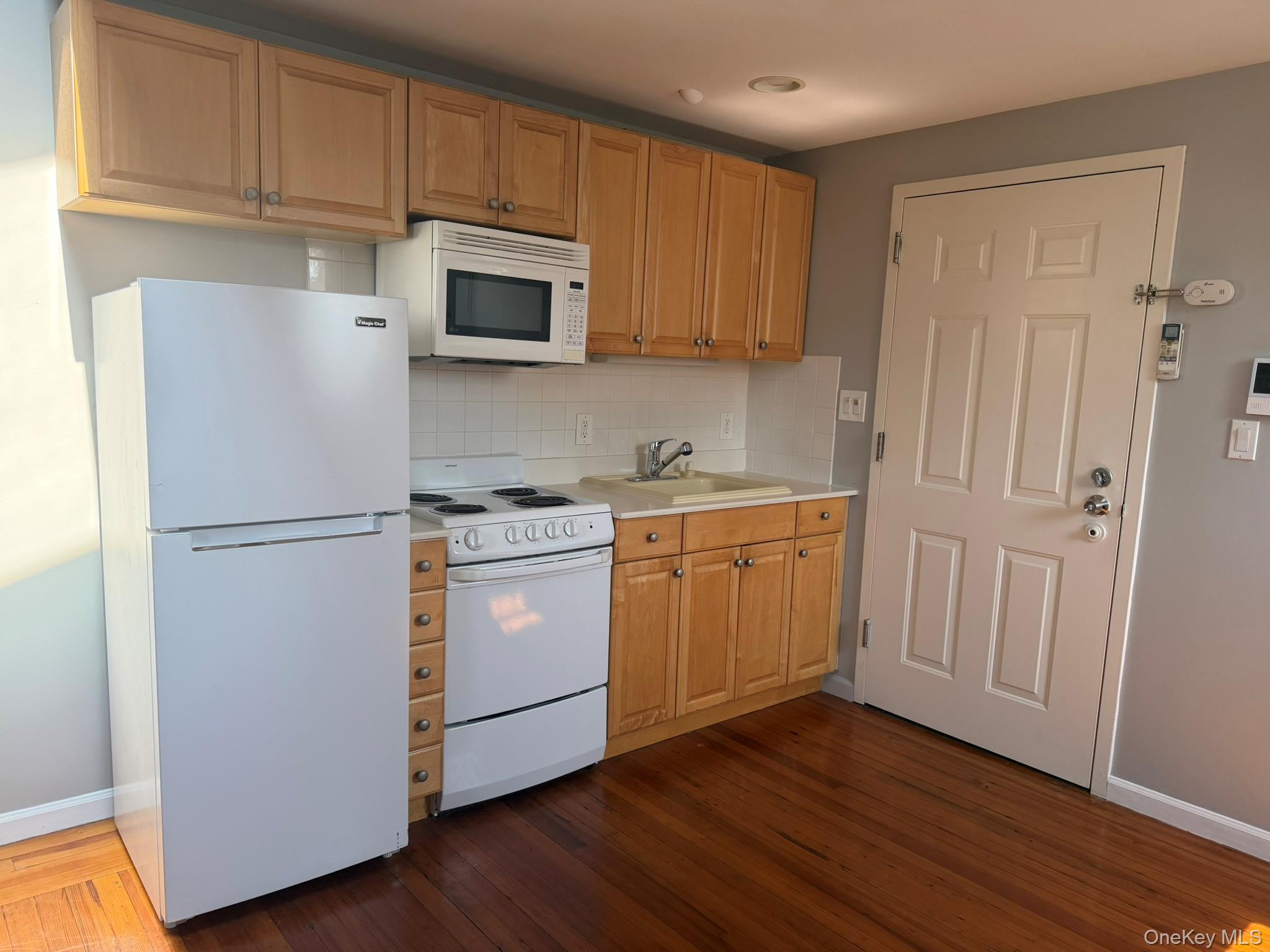 94 4th Avenue, Unit 314 photo 11