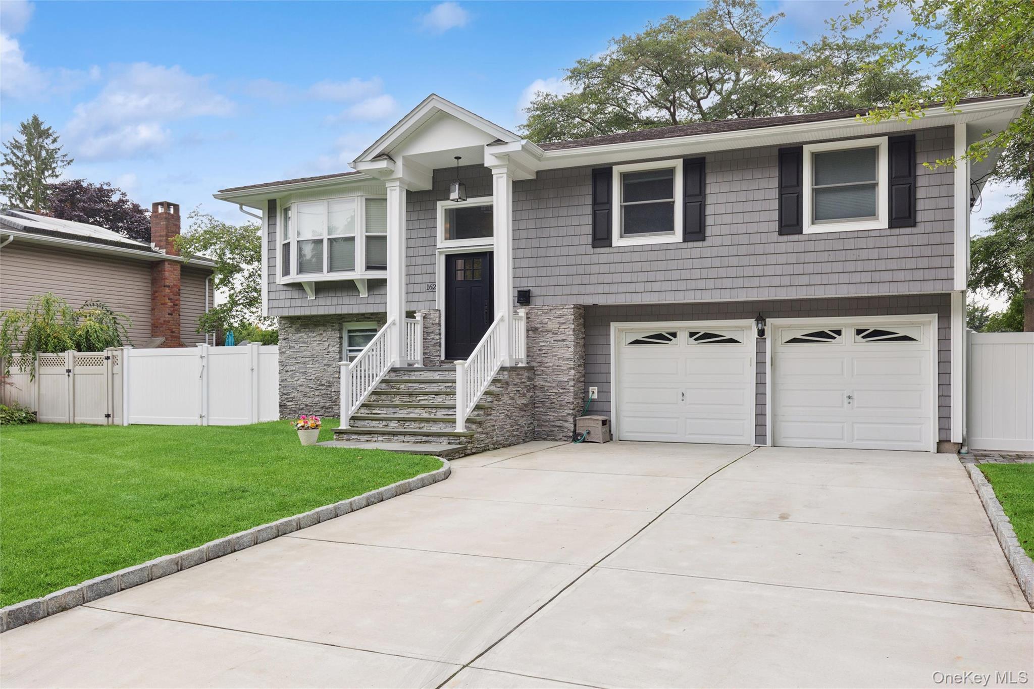 162 Stuyvesant Road – For Sale