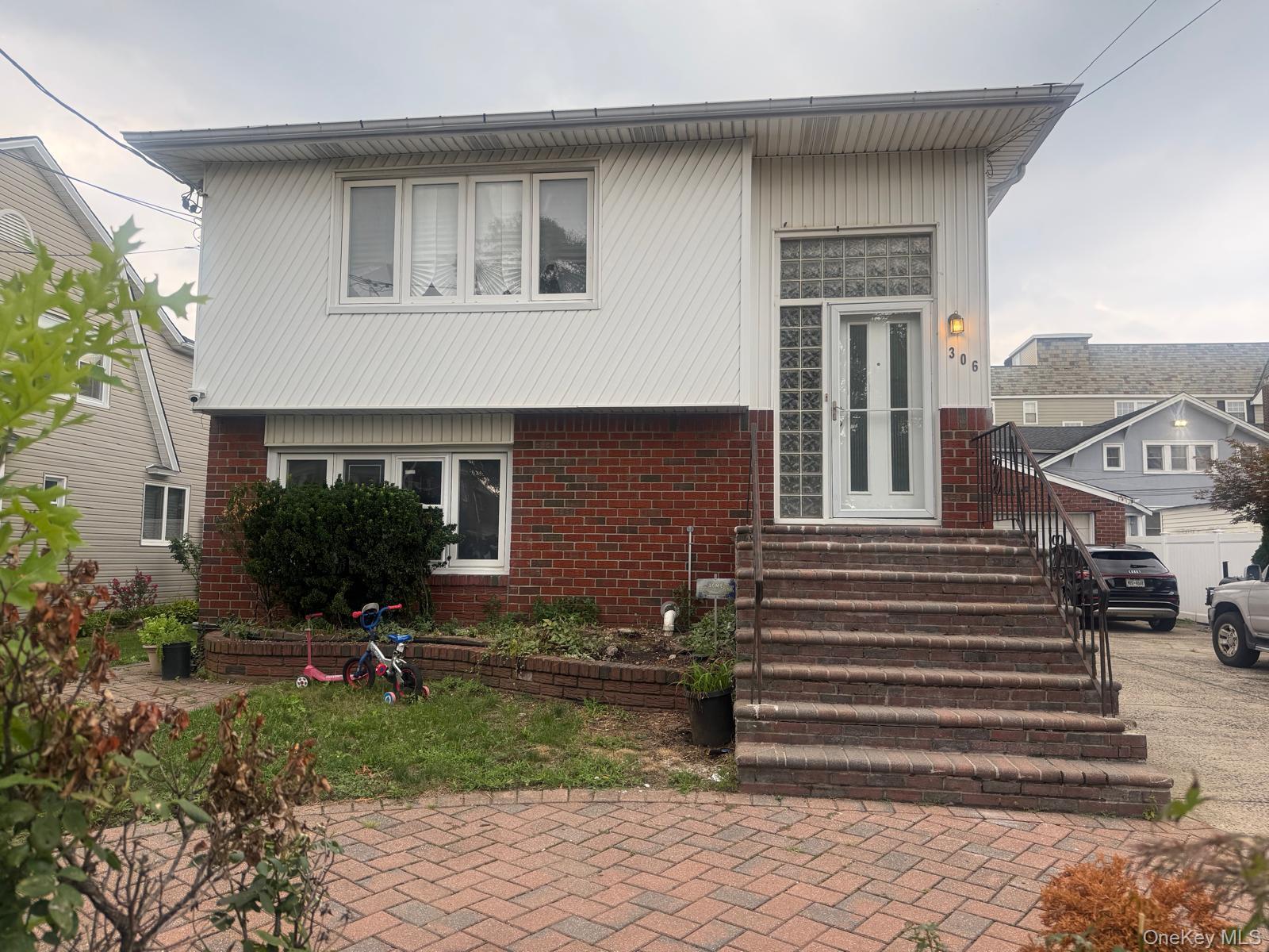 306 Hamilton Avenue, Unit 2nd Floor