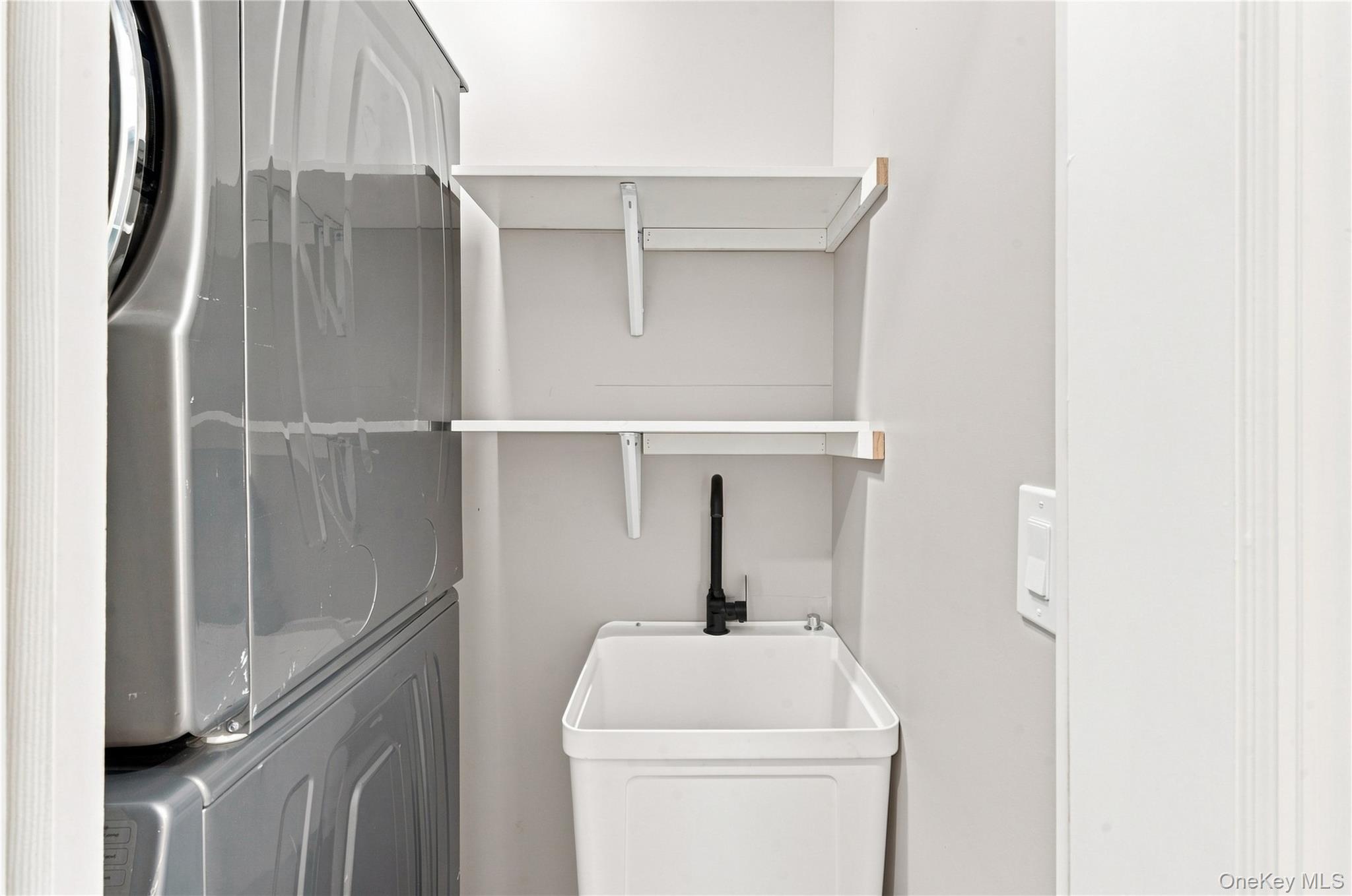 16 West Drive – For Sale photo 24