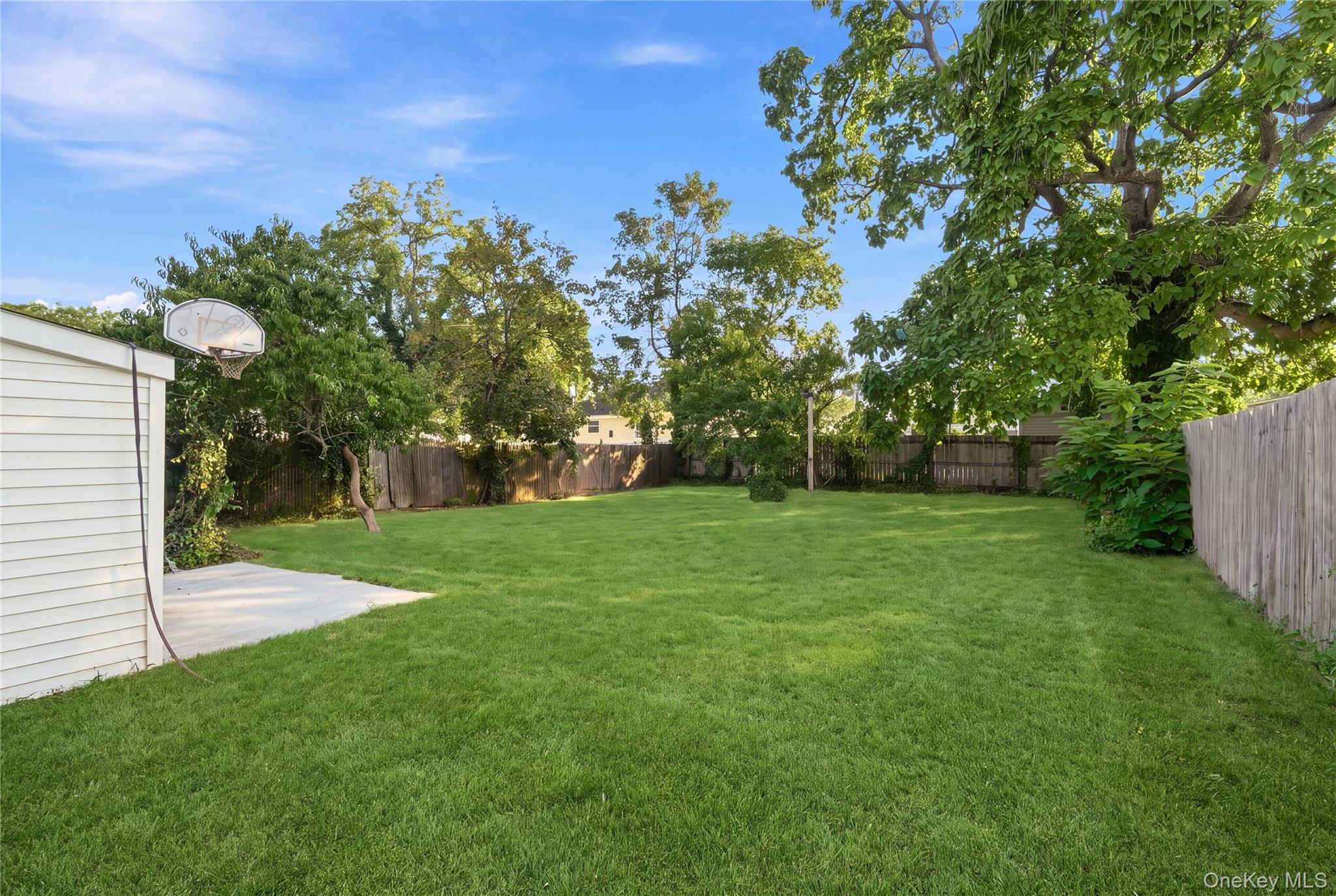 16 West Drive – For Sale photo 25
